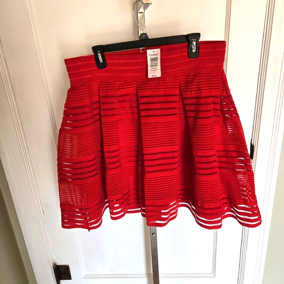 Torrid Dresses & Skirts - Torrid Red Elastic Flare Skirt sz 1